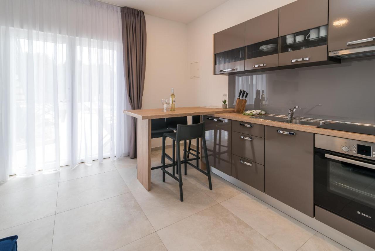 Curicta Design Apartments Кърк Екстериор снимка